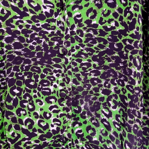 Ladies Green leopard print short Sleeved tea dress. Size 20. Next - Picture 3 of 7